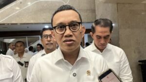 Menteri-P2MI-Abdul-Kadir-Karding-magang-PMI-jepang-696x392